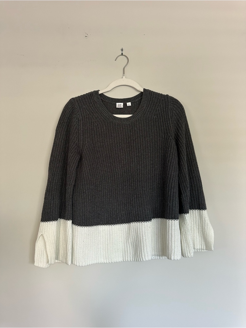 GAP Charcoal and White Colorblock Crew Neck Sweater